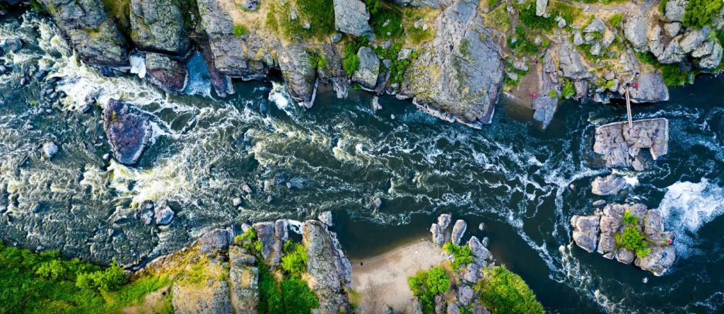 Ревун.png Ревун.png