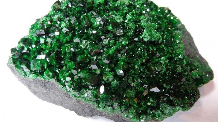 Урал самоцветный